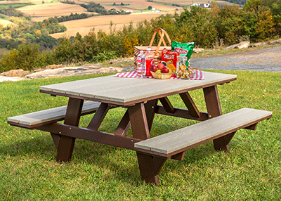 Deluxe Picnic Table on Mountain in Weatherwood and Milwaukee Brown Poly Lumber